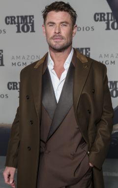 CRIME101-2.11-クリス・ヘムズワース.jpg