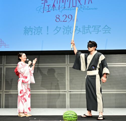 kowlongr-0814_スイカ割り.jpg