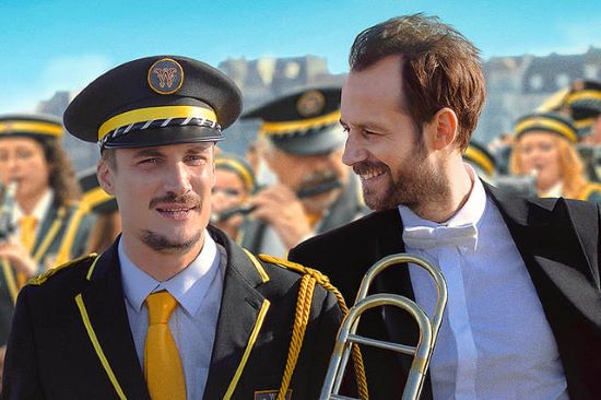 Fanfare-550.jpg